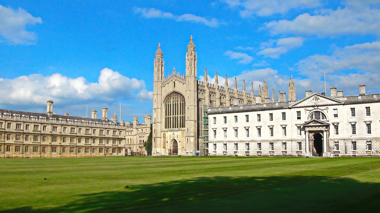 kings-college-3889124_1280